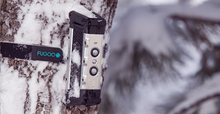 tough-portable-speaker-for-snow
