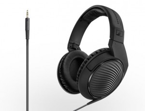x1_desktop_sennheiser-hd-200-pro-studio-headphones-2