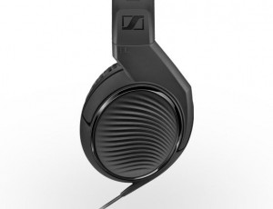 x1_desktop_sennheiser-hd-200-pro-studio-headphones-3