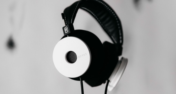 grado, grado labs, grado headphones, sunset park, brooklyn, handmade, hand-built, brooklyn headphone company, whitewash wood, all white, white headphones, white label, collaboration, limited edition